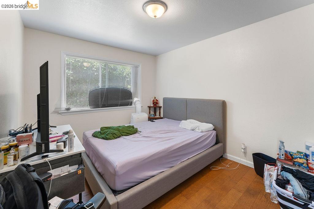 10582 Topanga Dr