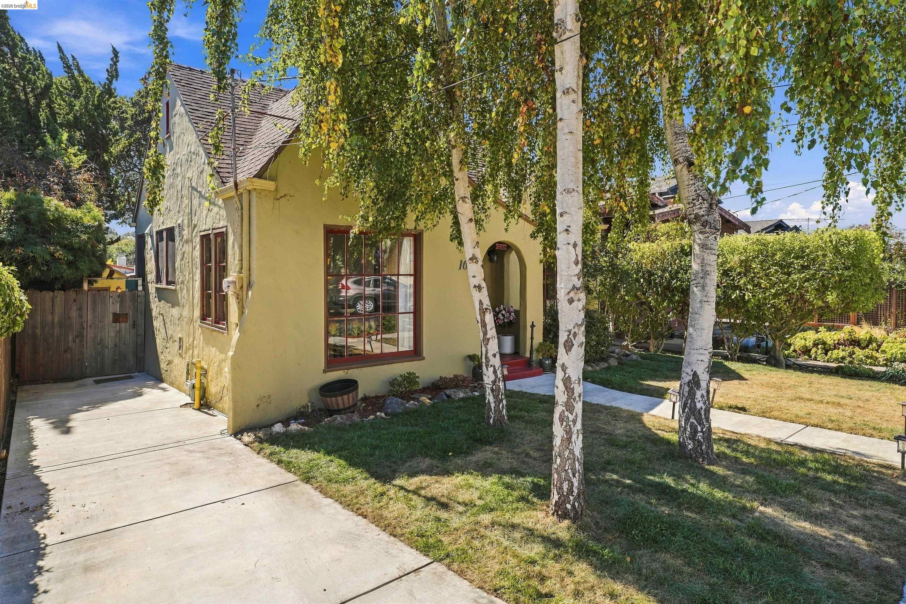 1648 Oak View Ave