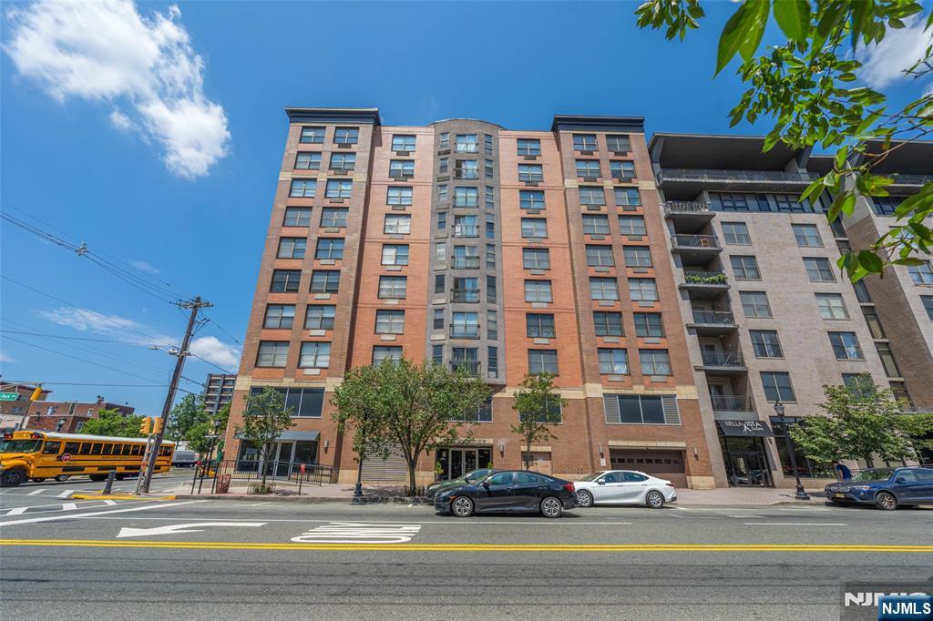 4301 Park Avenue 10 H