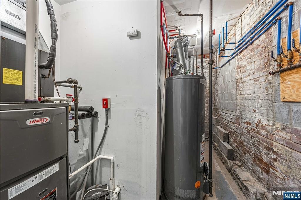 18 Brinkerhoff Street