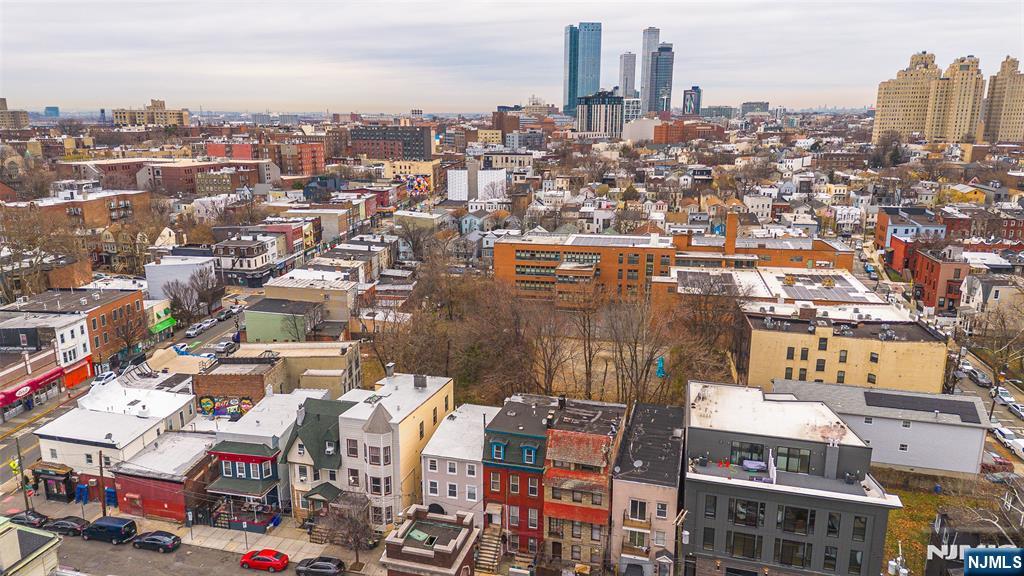 18 Brinkerhoff Street