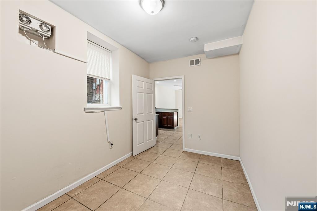 18 Brinkerhoff Street