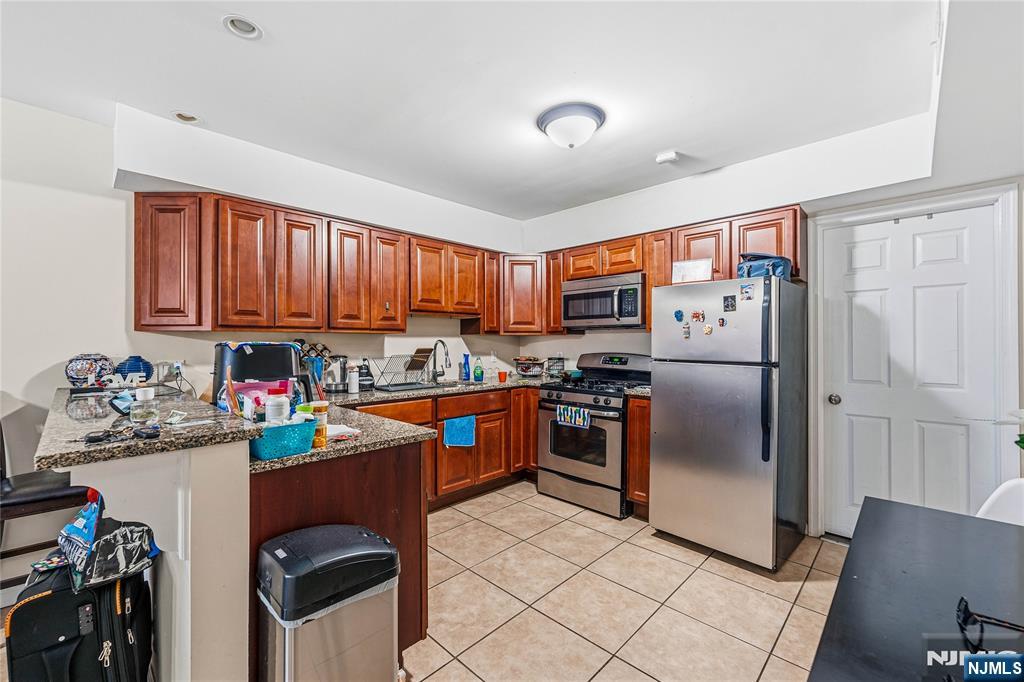 18 Brinkerhoff Street