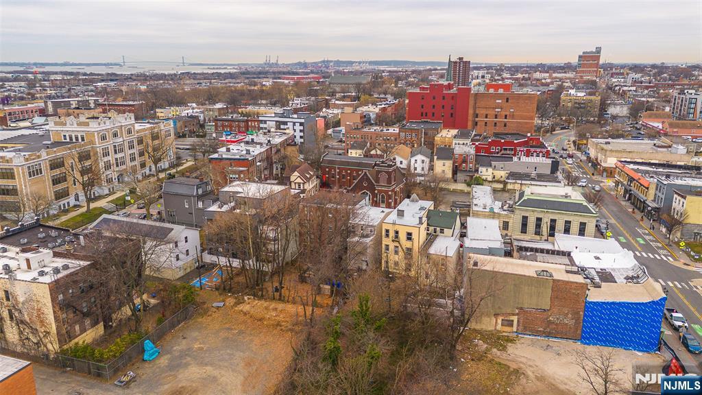 18 Brinkerhoff Street