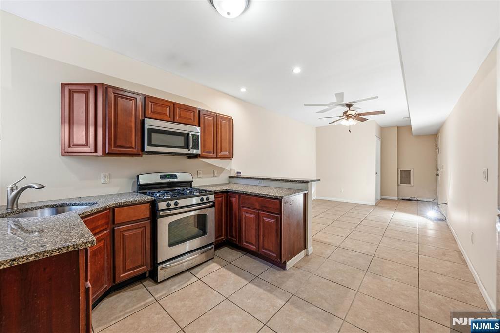 18 Brinkerhoff Street