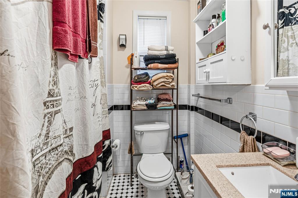 18 Brinkerhoff Street