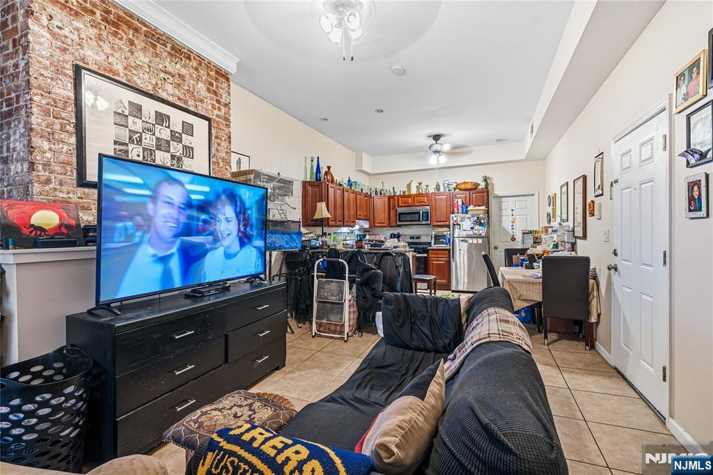 18 Brinkerhoff Street