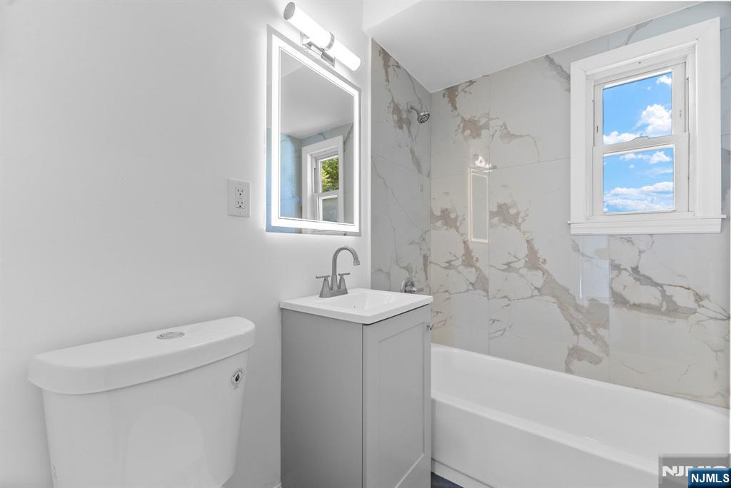 514-518 Lafayette Avenue