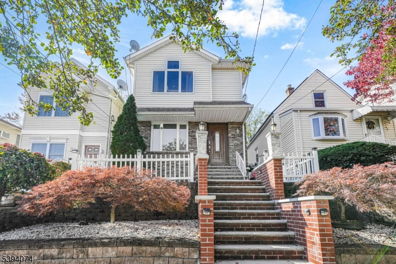 75 Cedar St