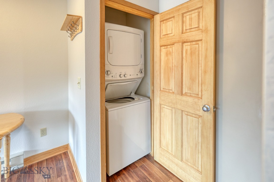 77 Aspen Leaf Drive 17