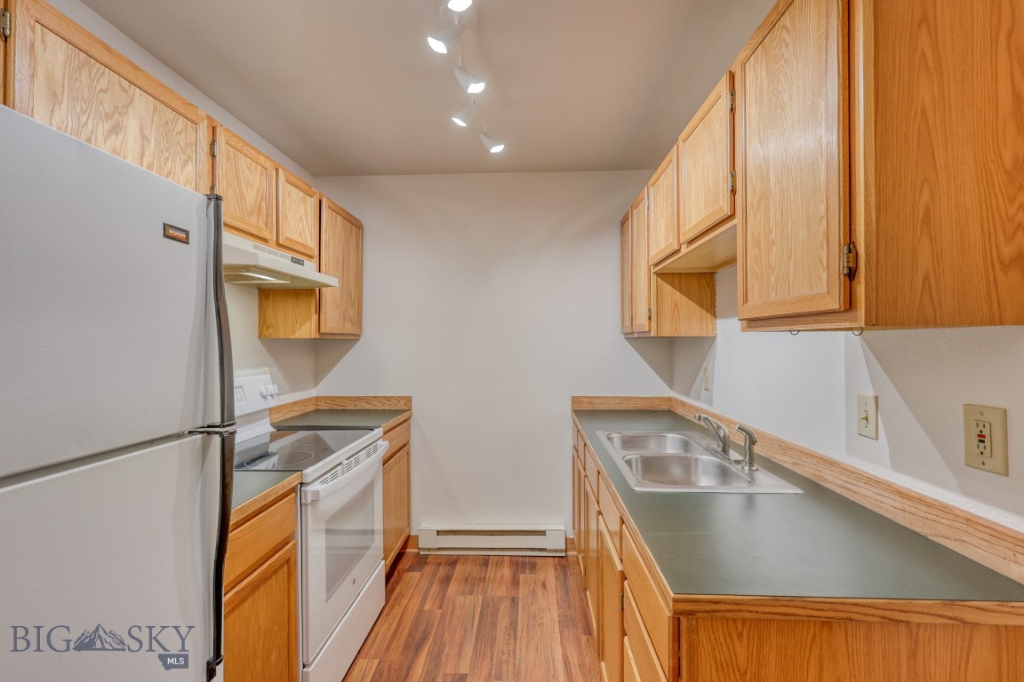 77 Aspen Leaf Drive 17
