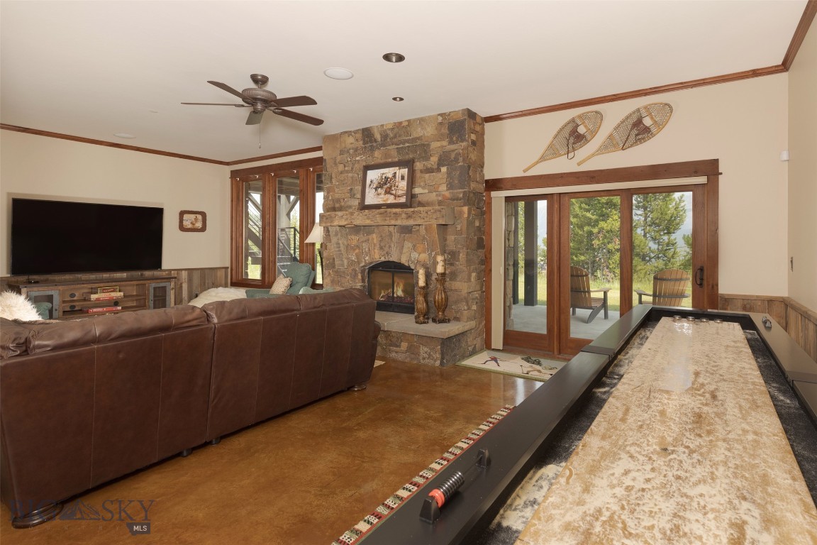 3 Sawbuck Road