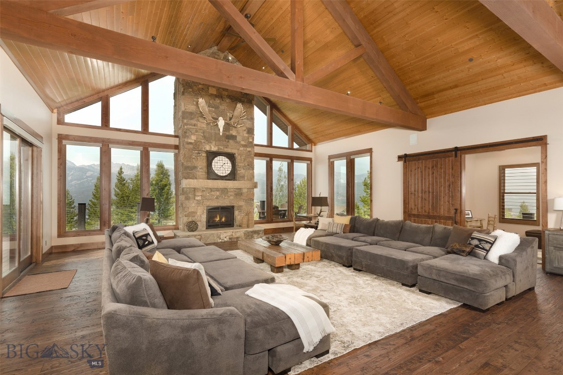 3 Sawbuck Road