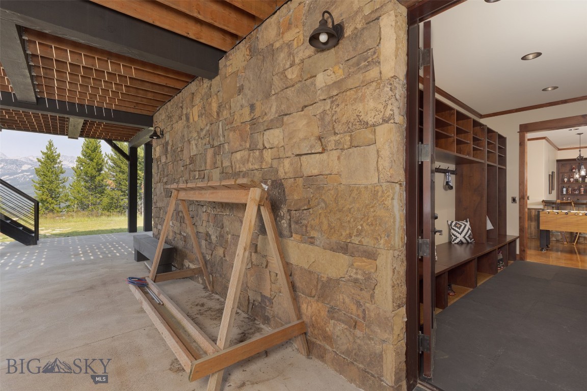 3 Sawbuck Road