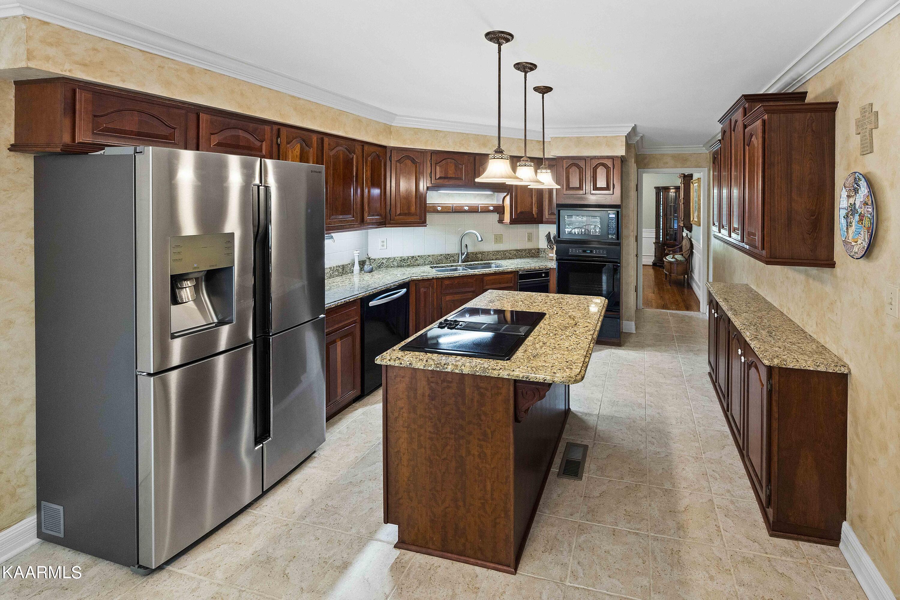 11909 Longstreet Place