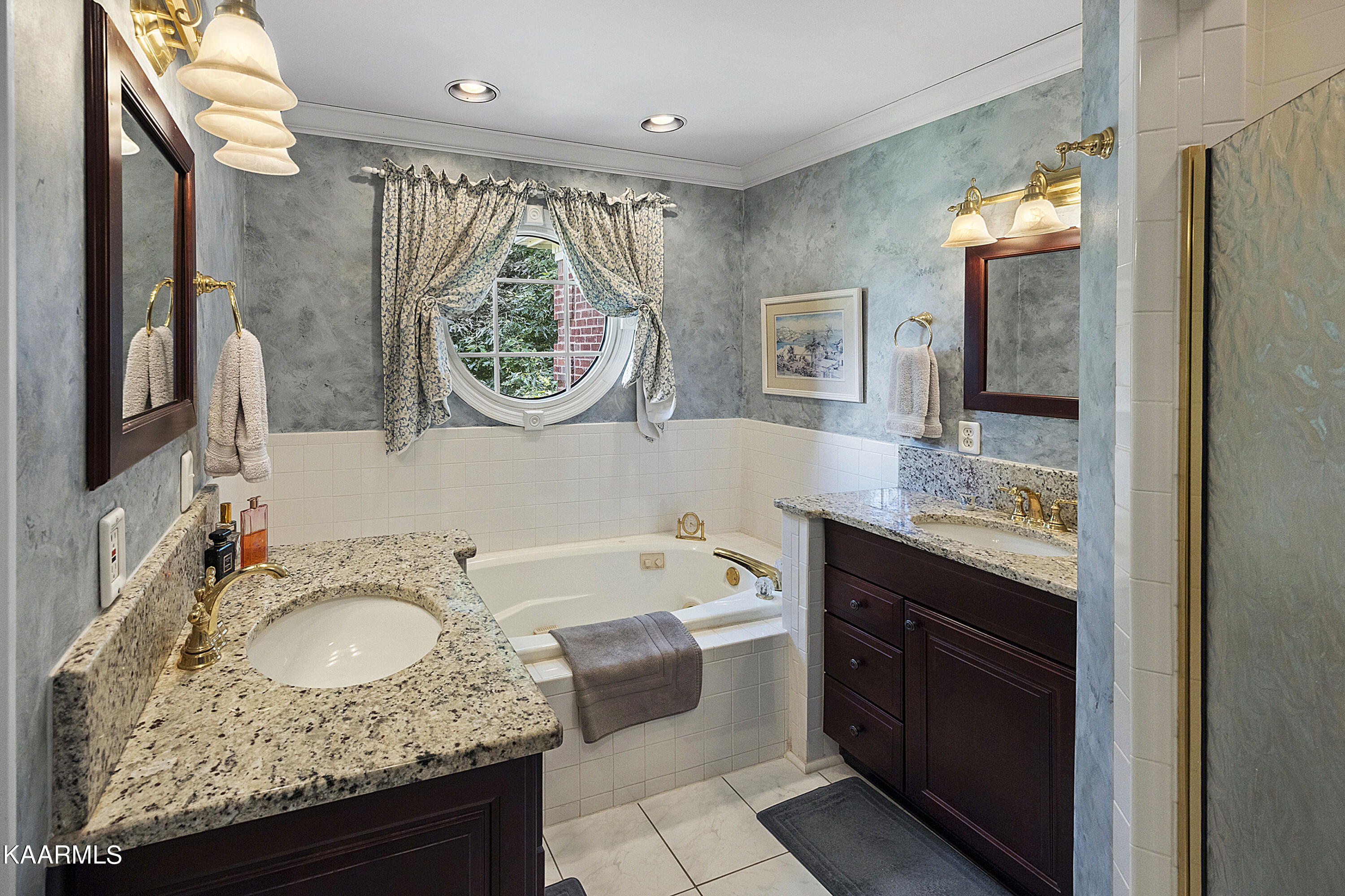 11909 Longstreet Place