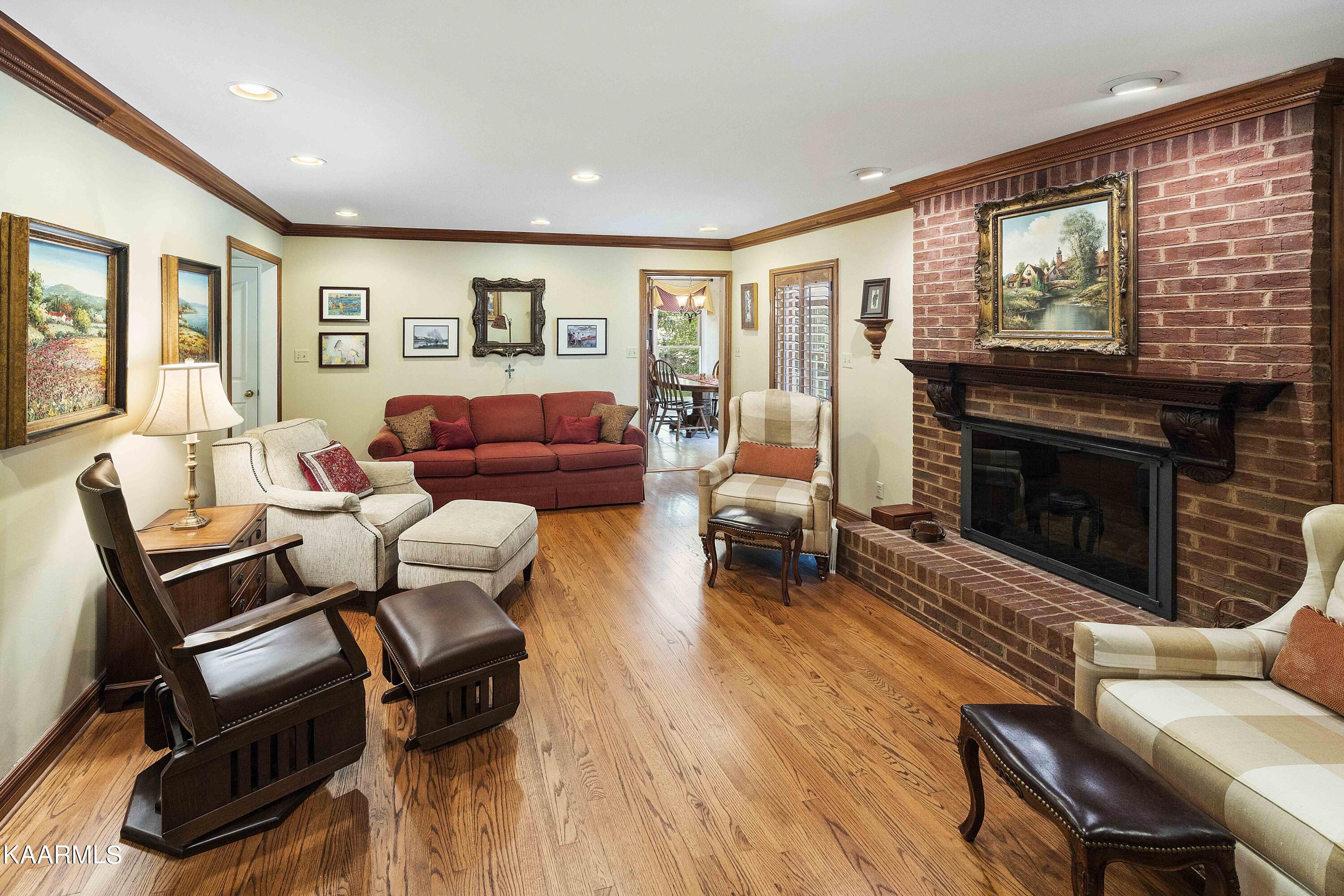 11909 Longstreet Place