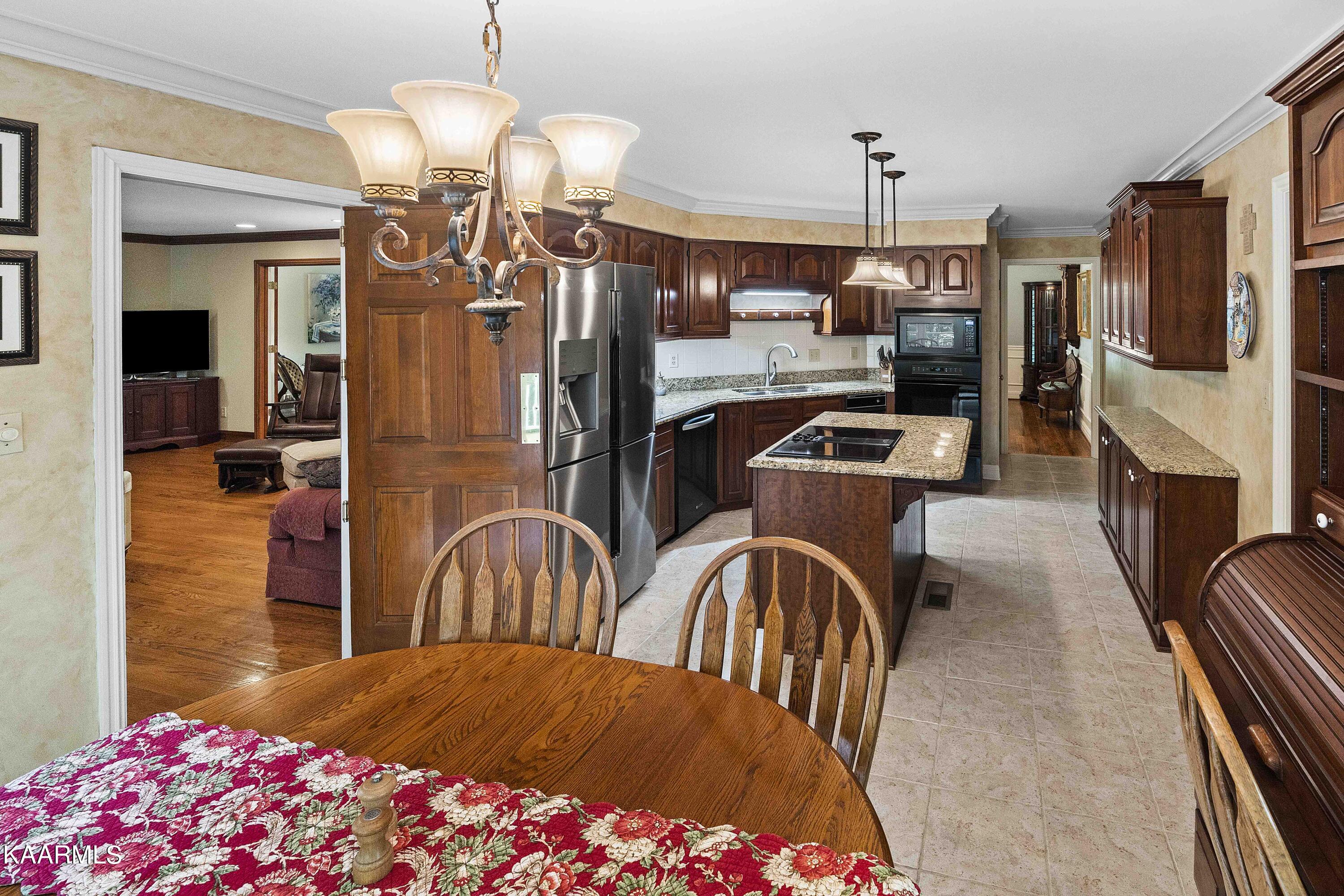 11909 Longstreet Place