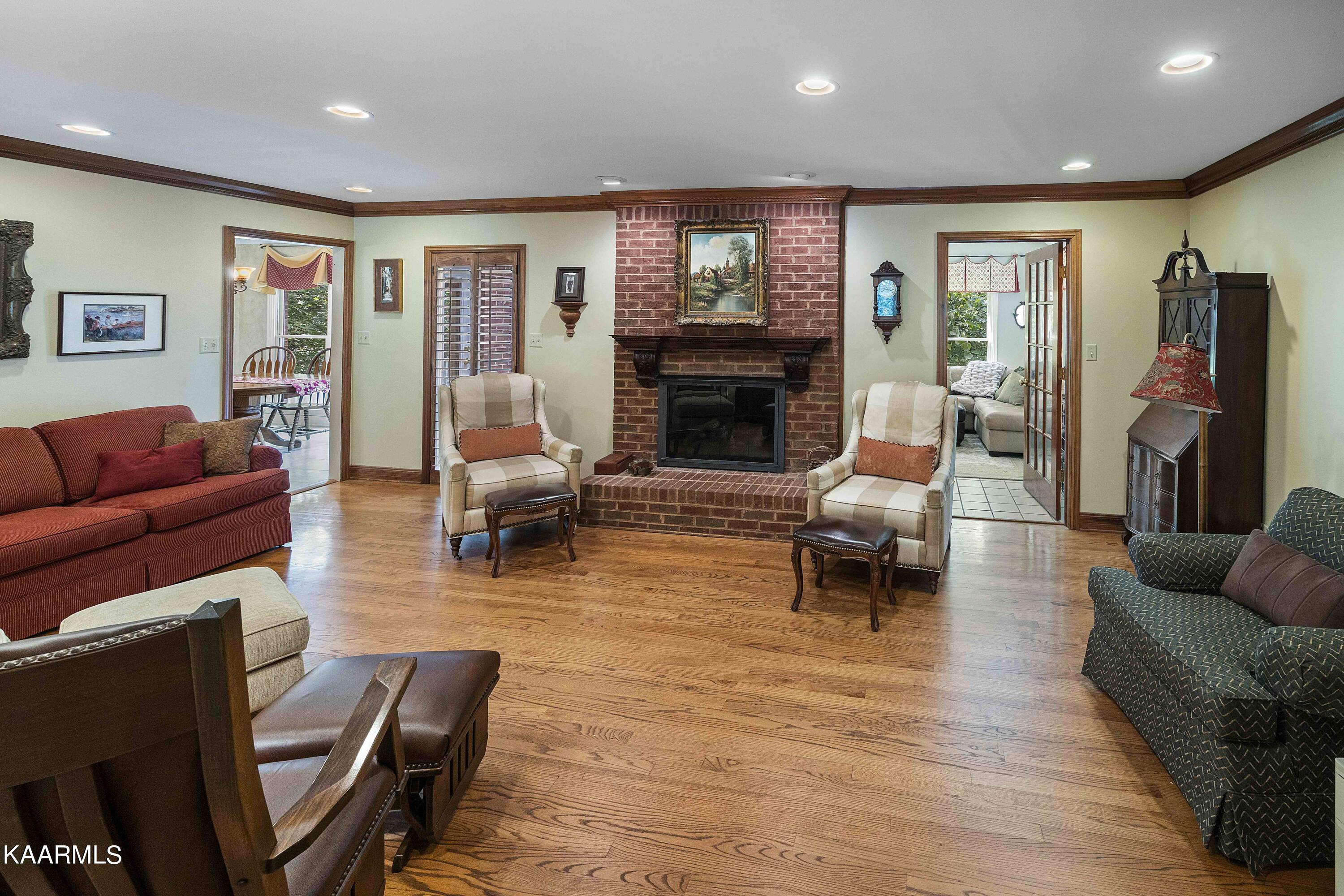 11909 Longstreet Place