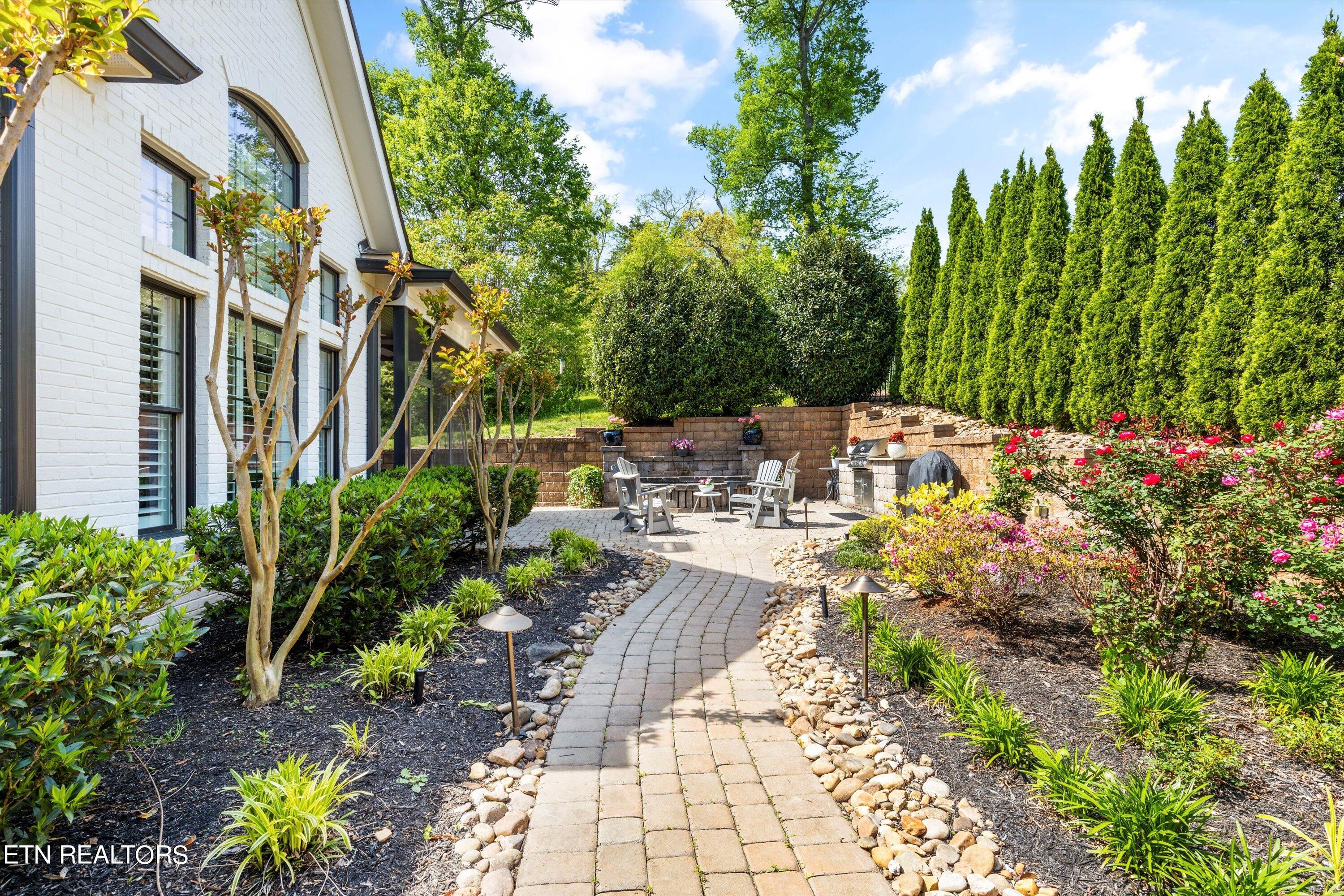 1222 Charlottesville Blvd