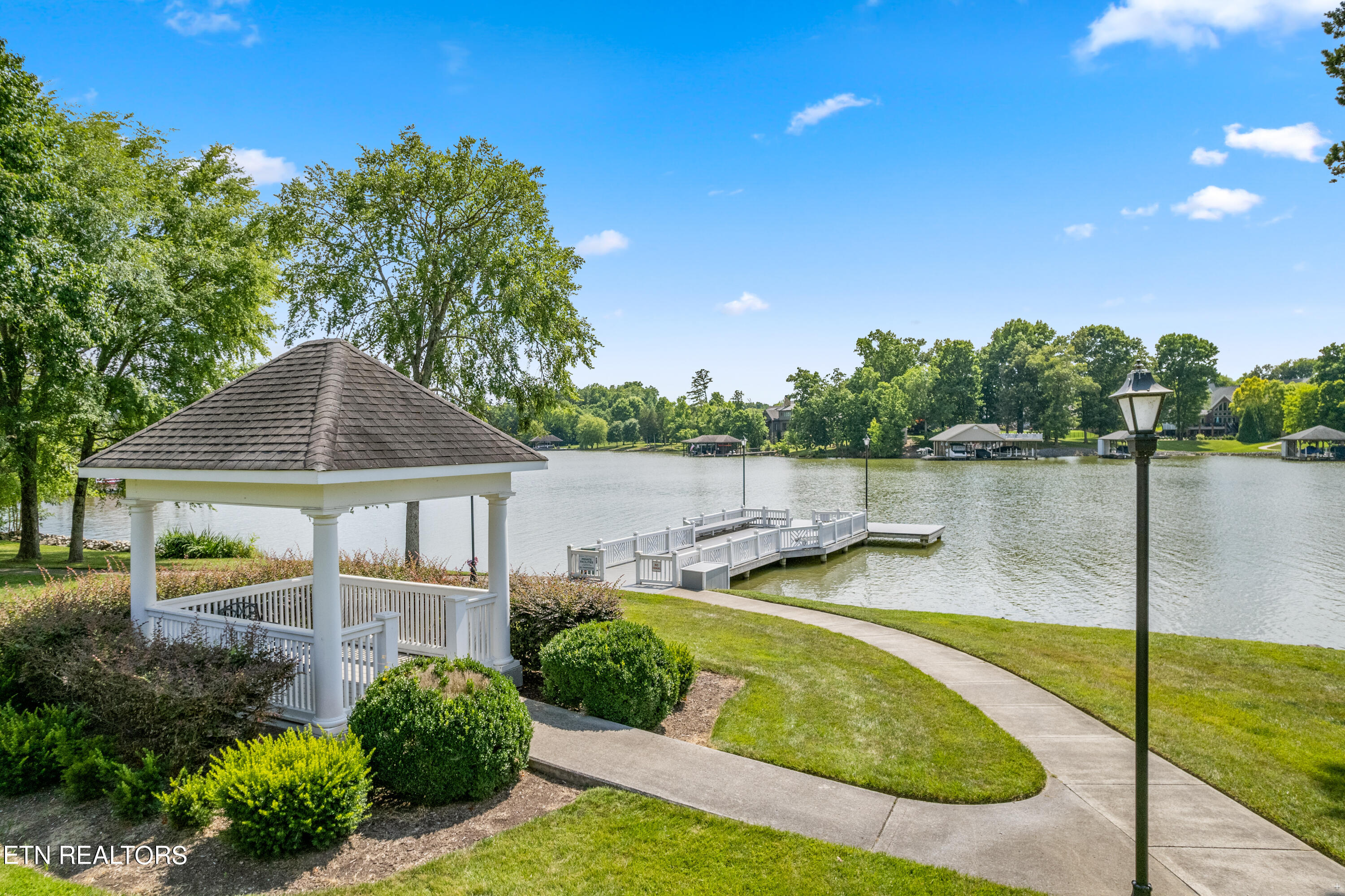 1413 Mont Cove Blvd