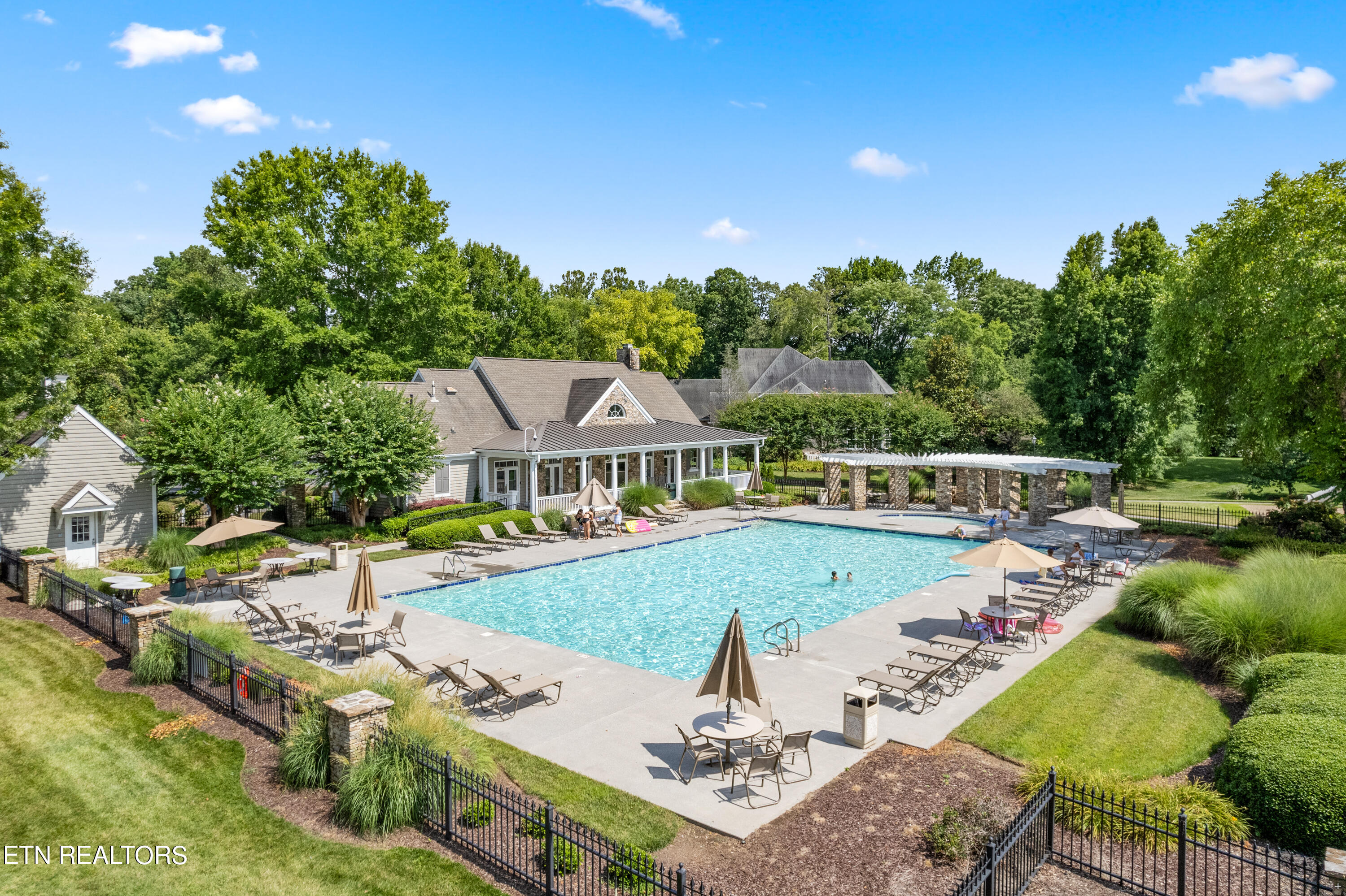 1413 Mont Cove Blvd