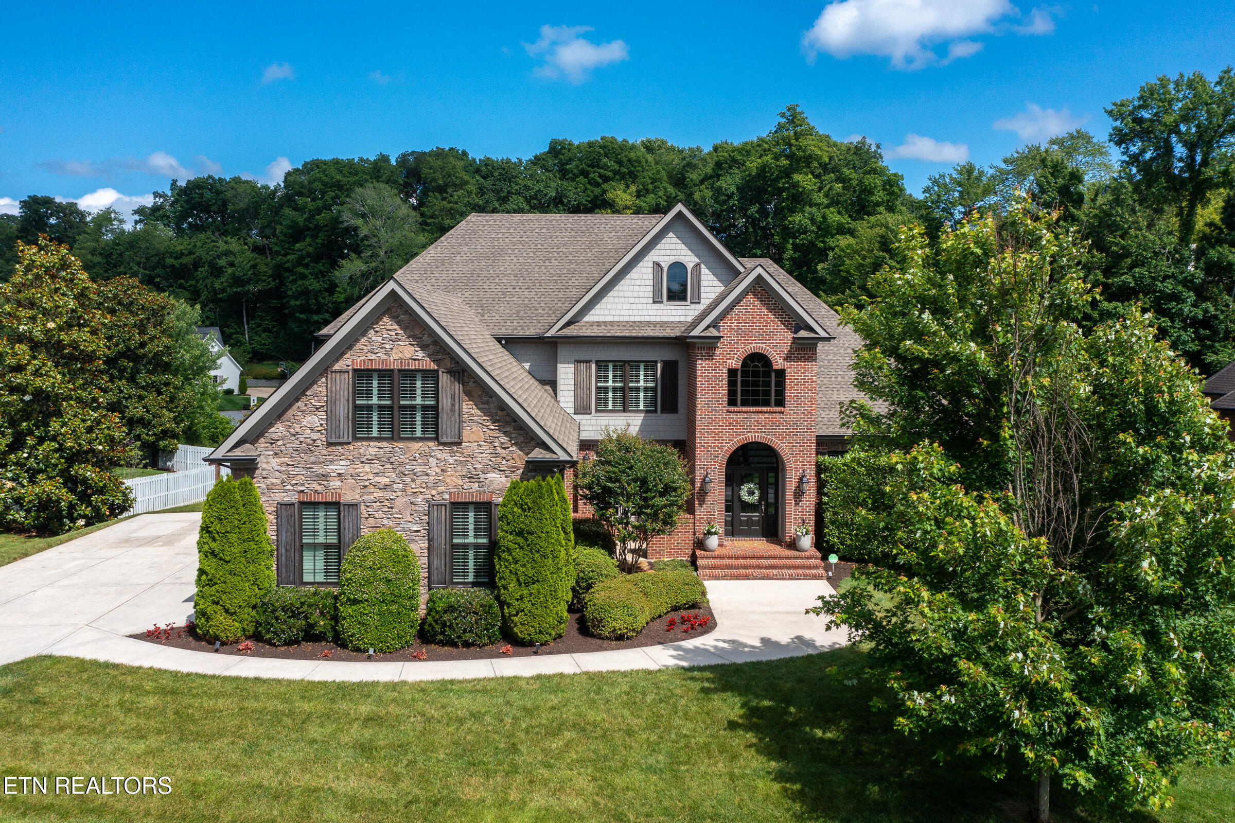 1538 Wembley Hills Rd