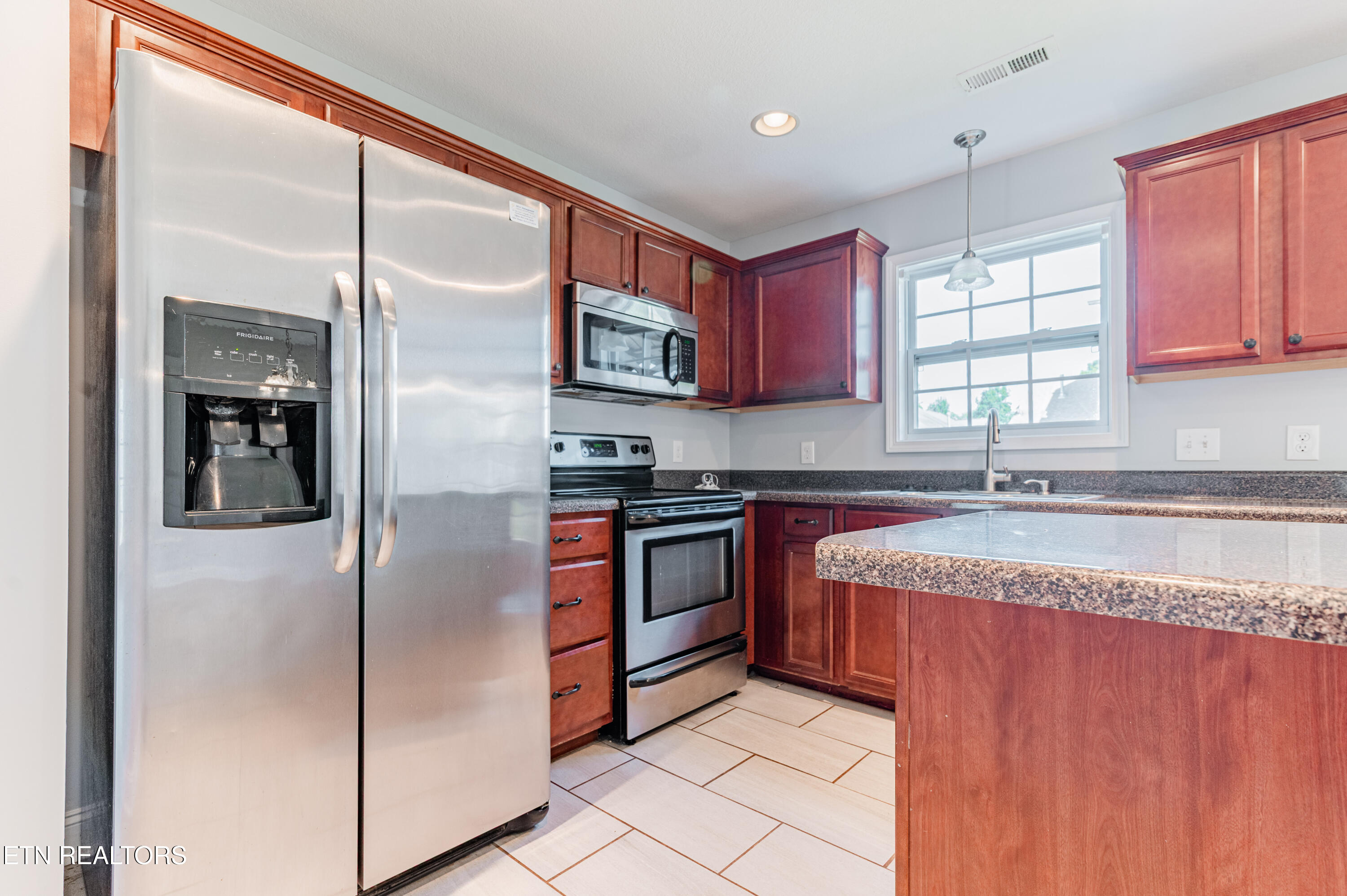 1529 Chariot Lane