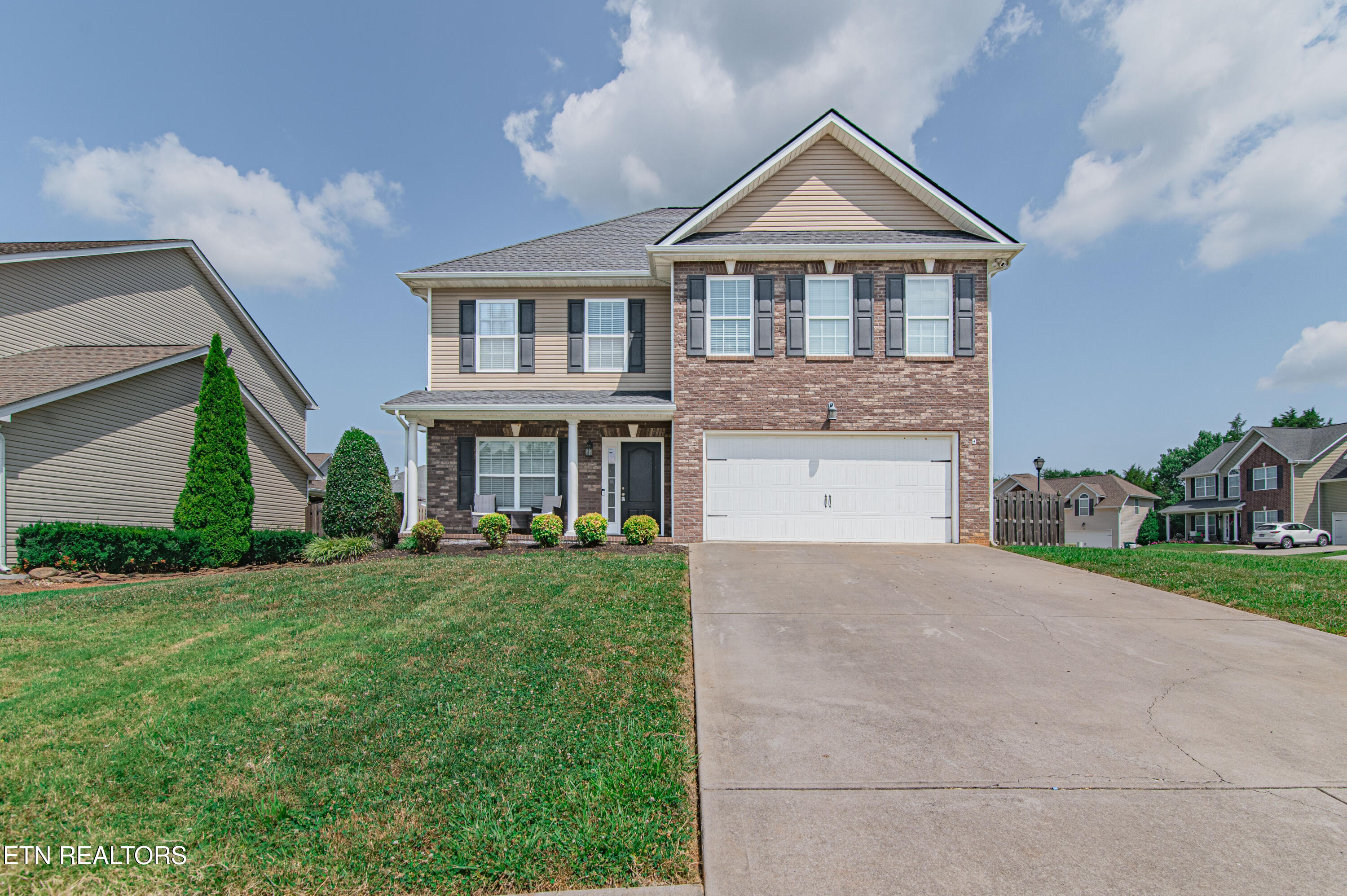 1529 Chariot Lane