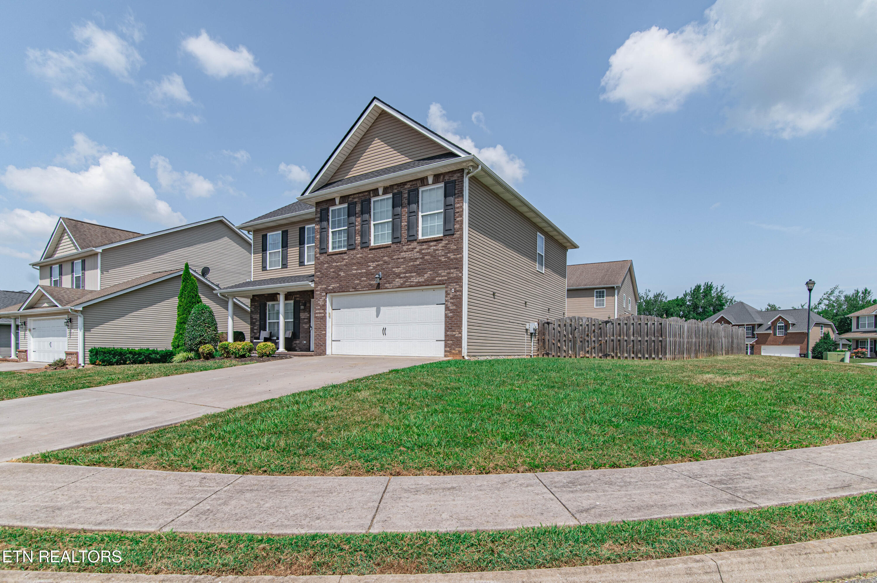 1529 Chariot Lane