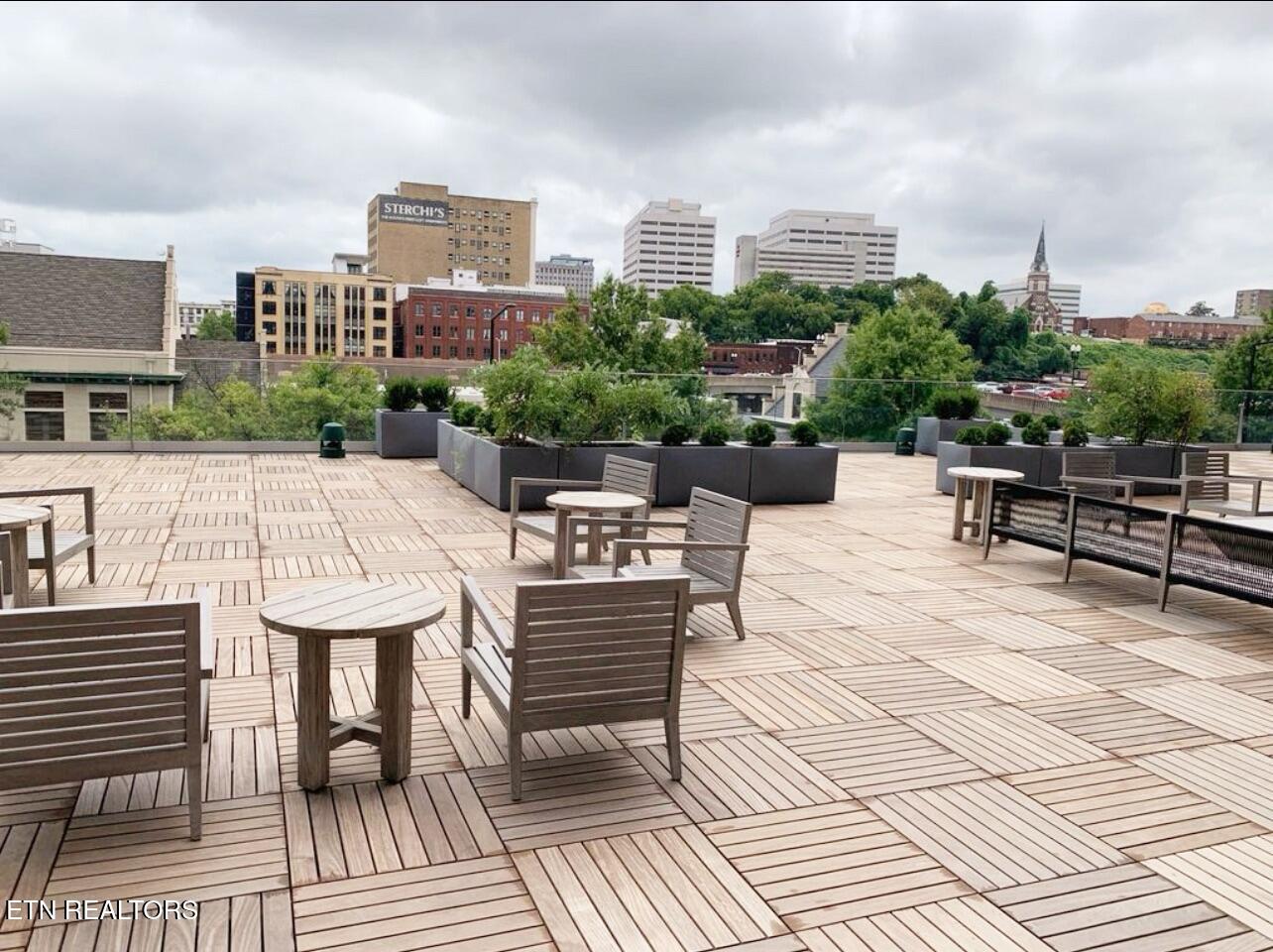 333 W Depot Ave, 613