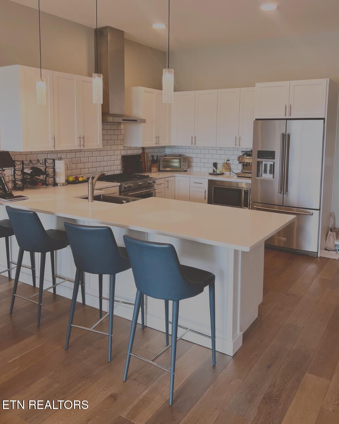 333 W Depot Ave, 613