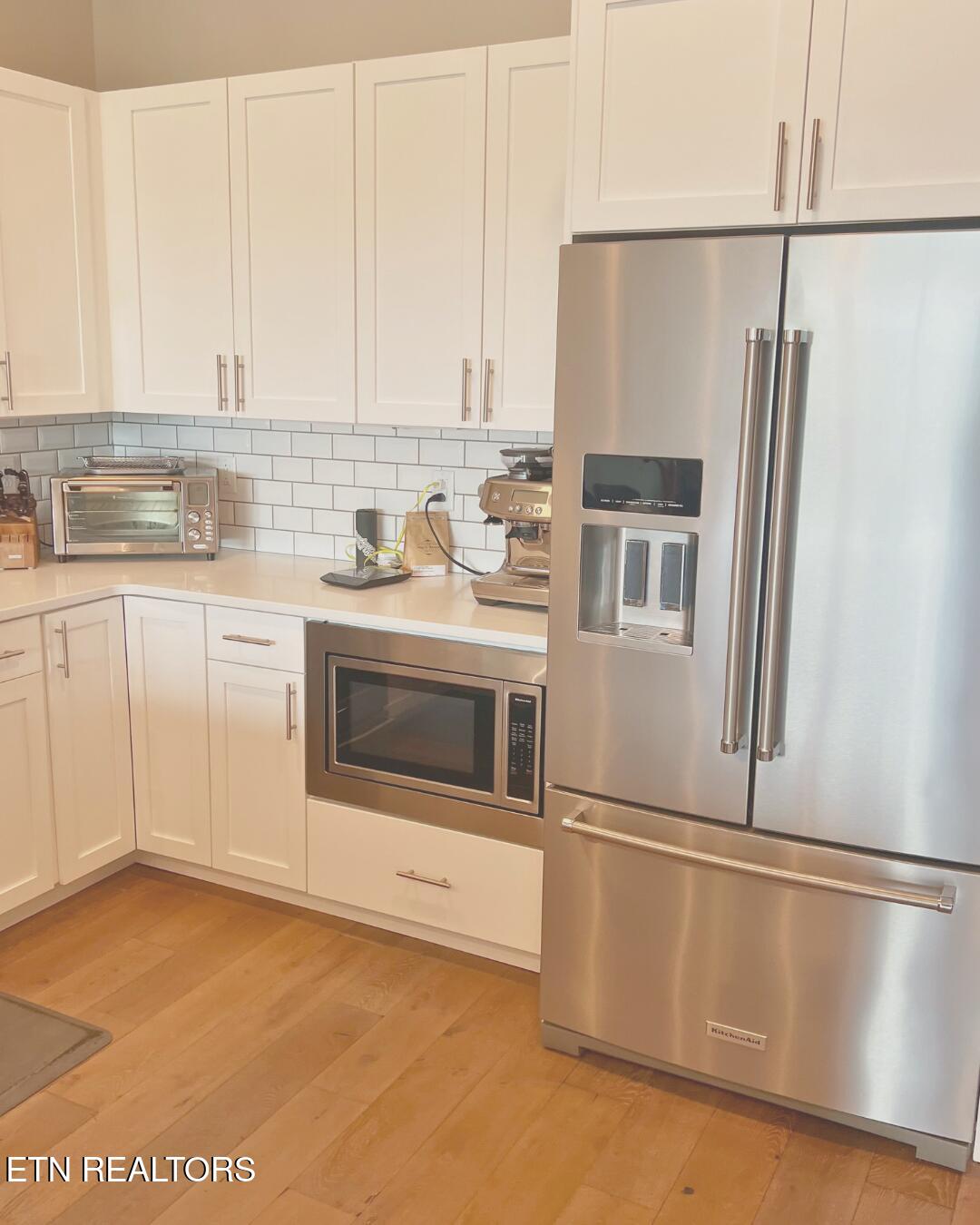 333 W Depot Ave, 613