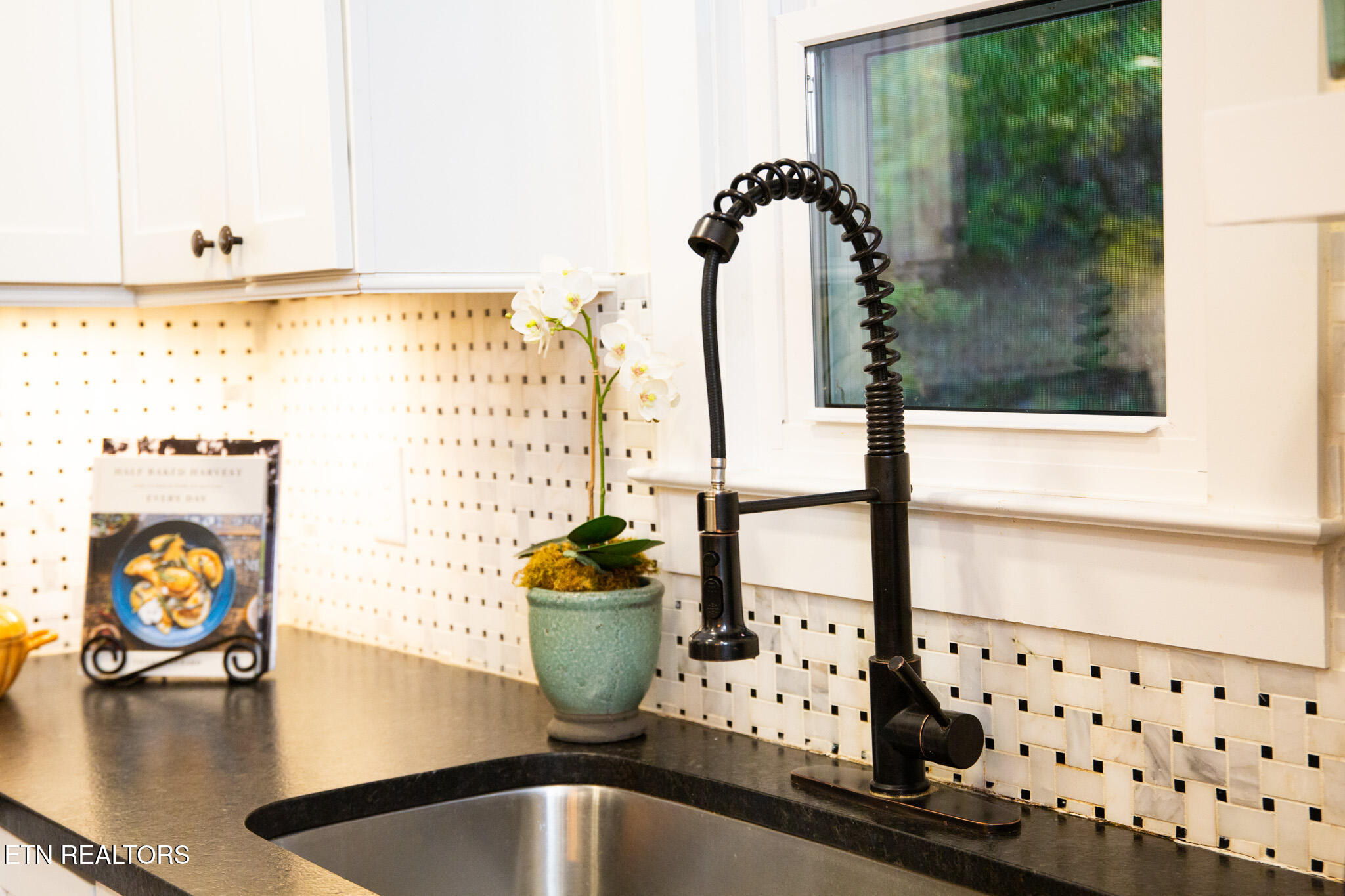 6316 Old Walland Hwy