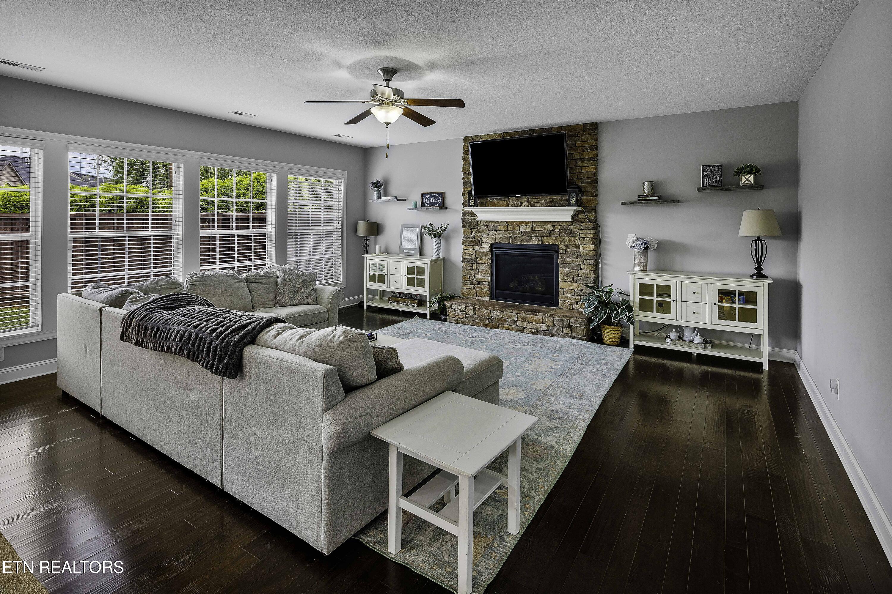 2515 Timber Highlands Lane