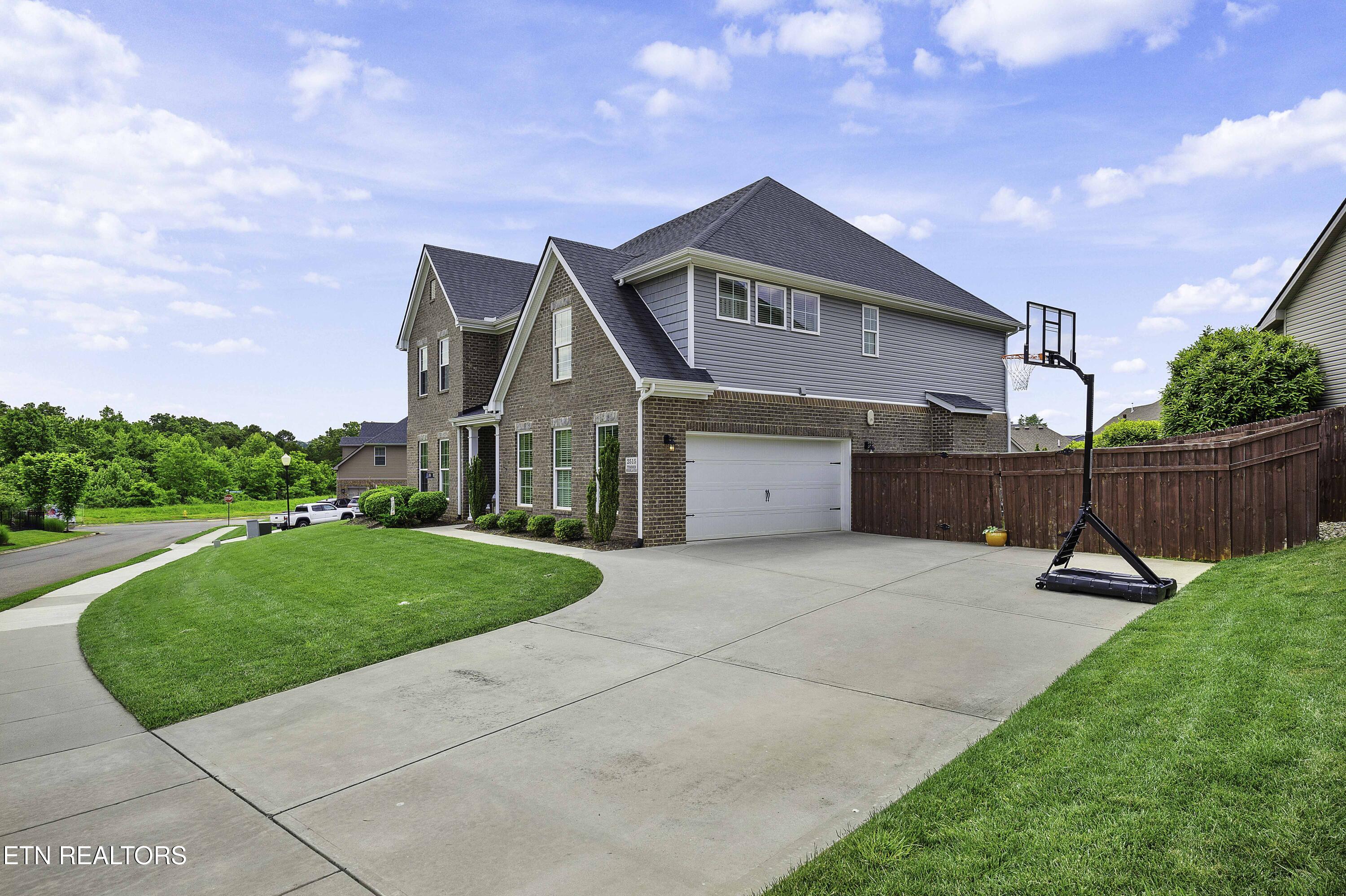 2515 Timber Highlands Lane