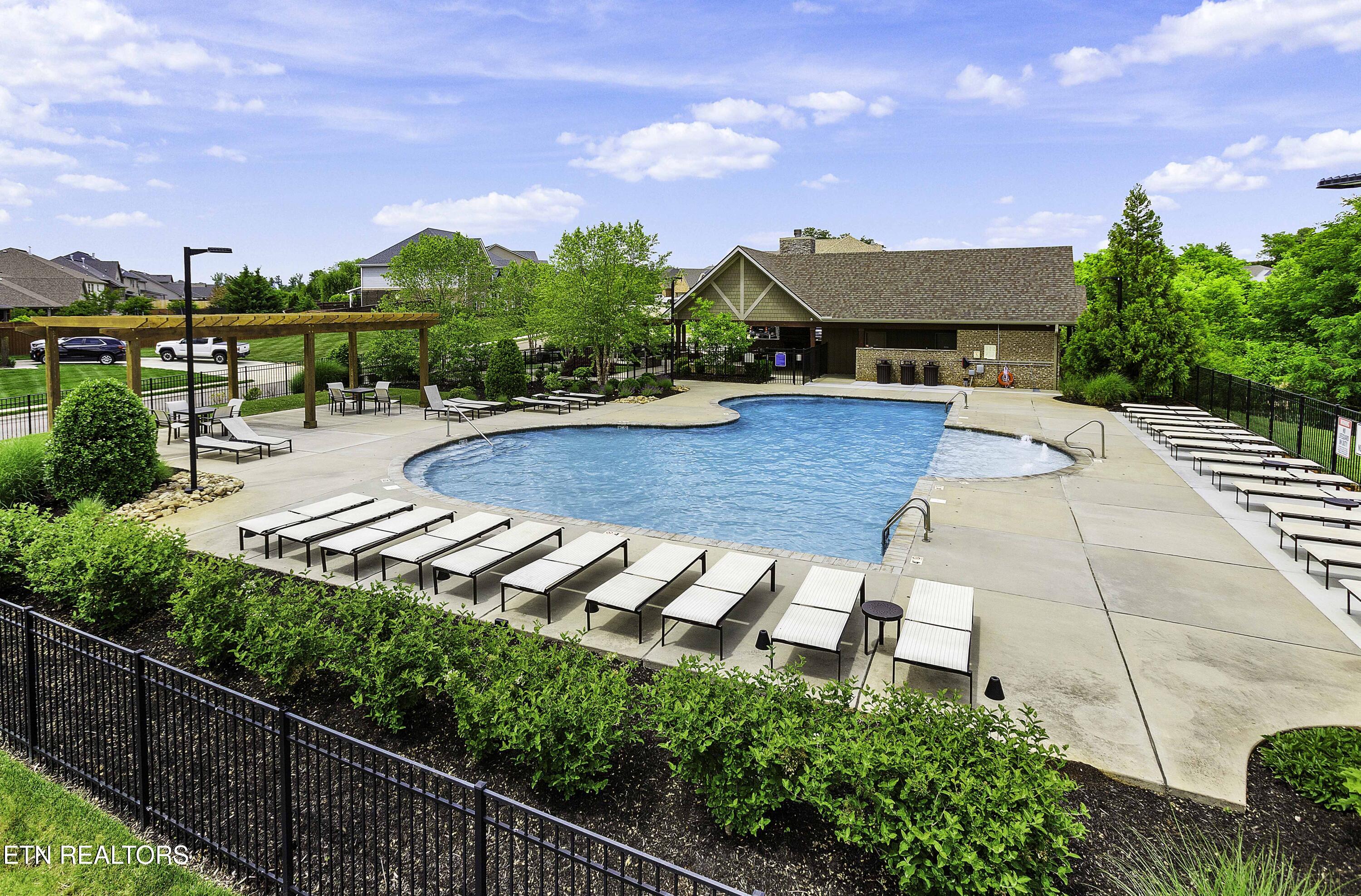 2515 Timber Highlands Lane