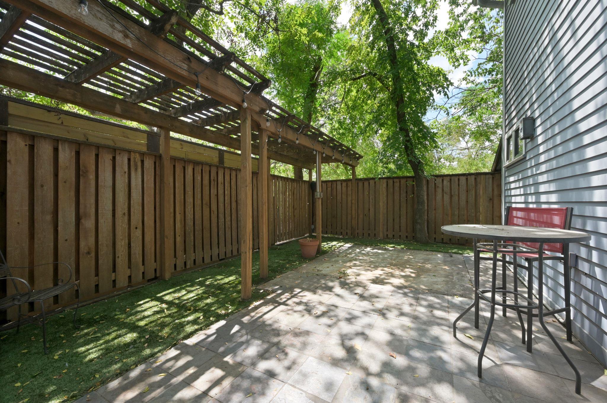 1811 Waterston Ave