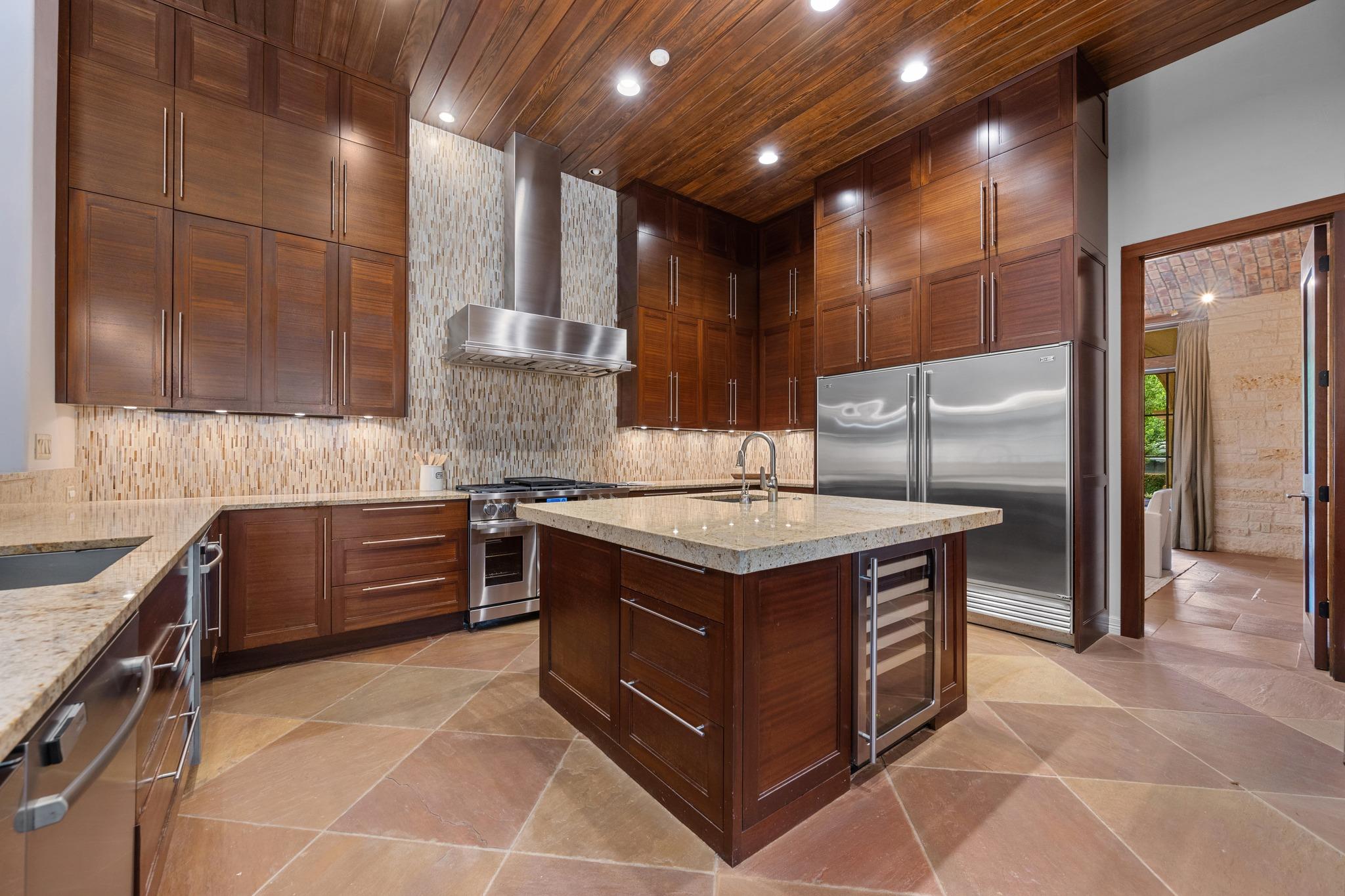 3407 Woodcutters WAY