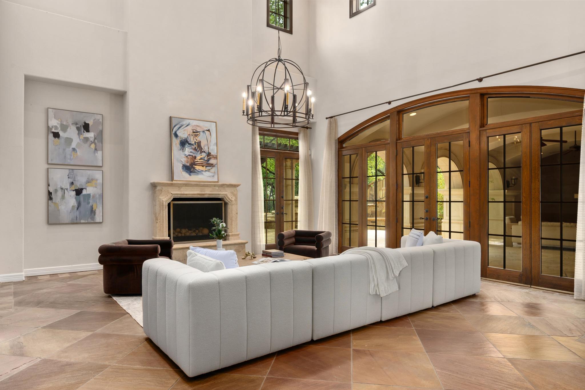 3407 Woodcutters WAY