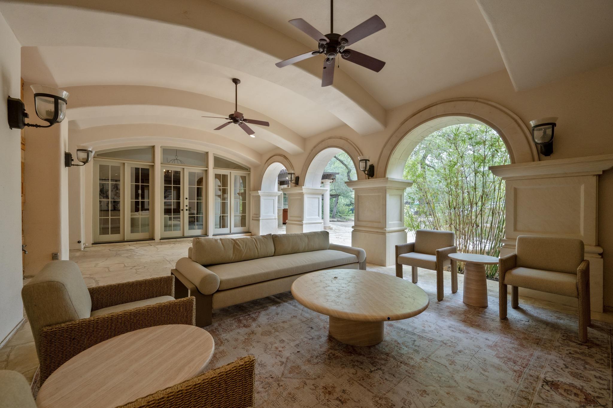 3407 Woodcutters WAY