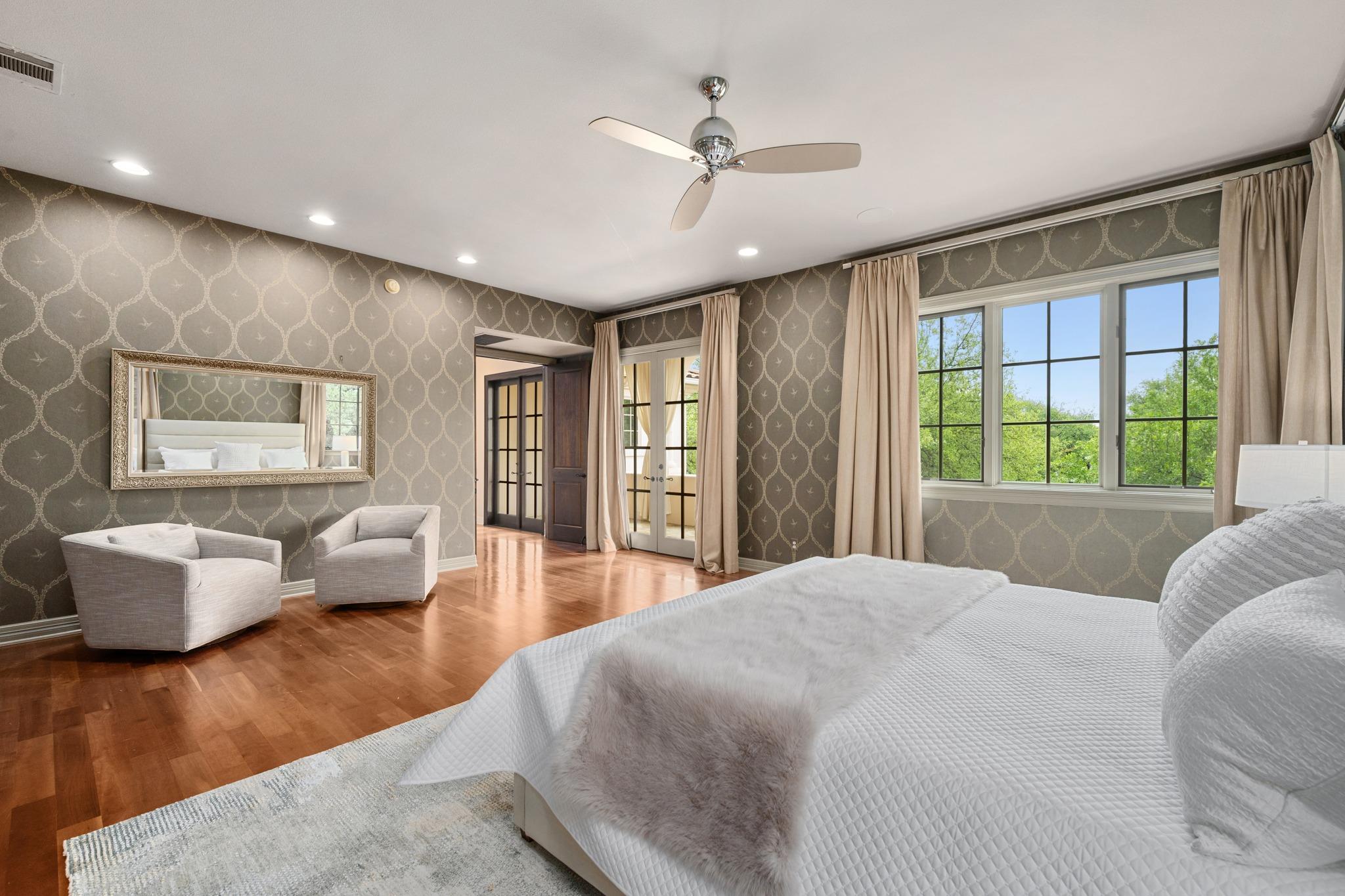 3407 Woodcutters WAY