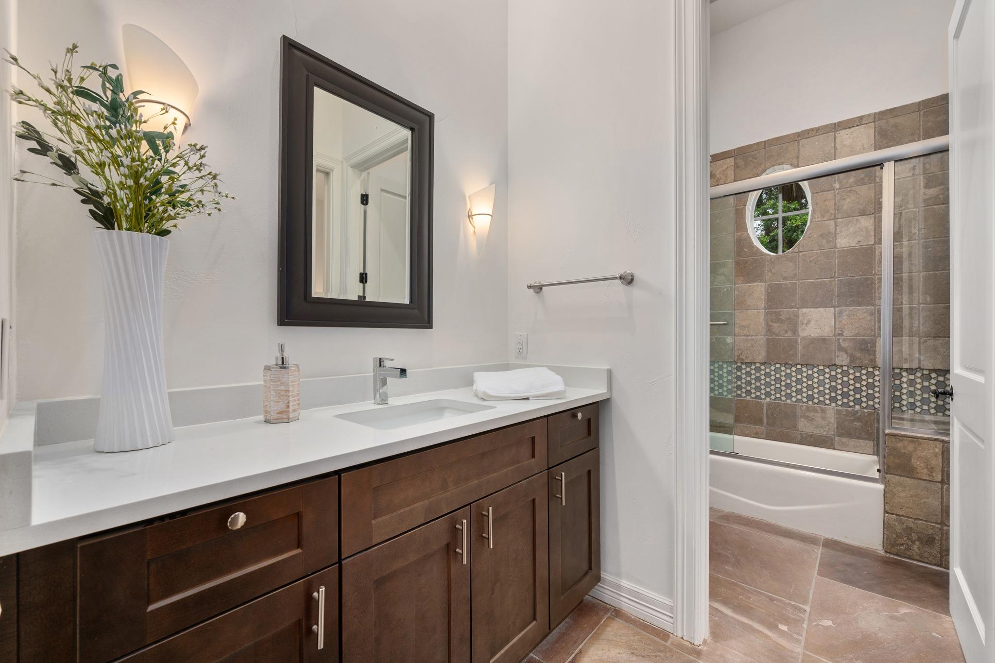 3407 Woodcutters WAY