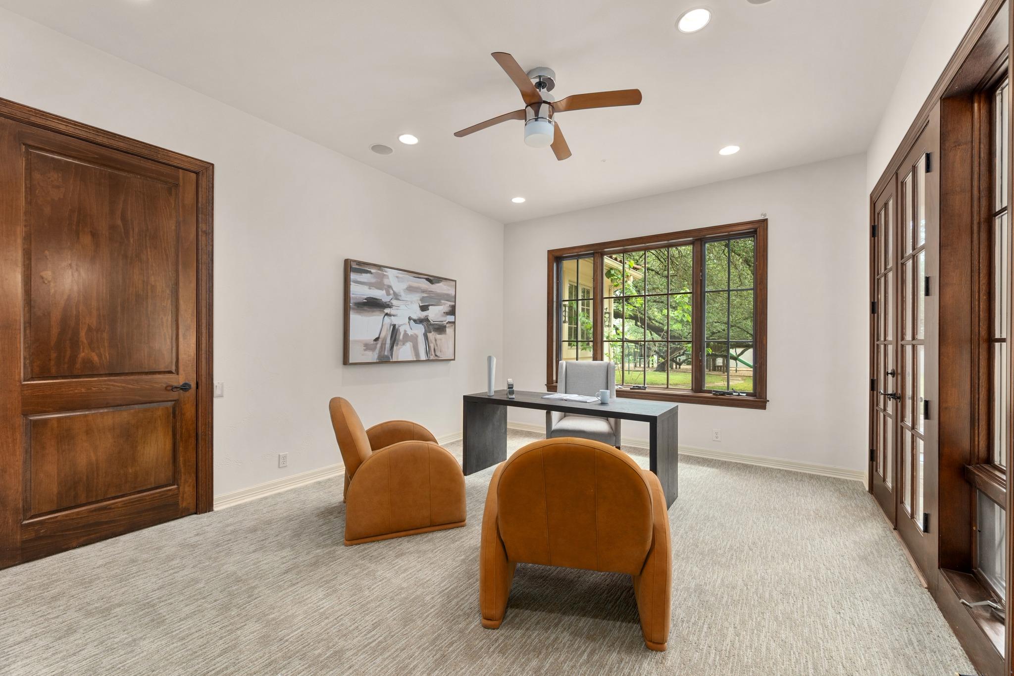 3407 Woodcutters WAY