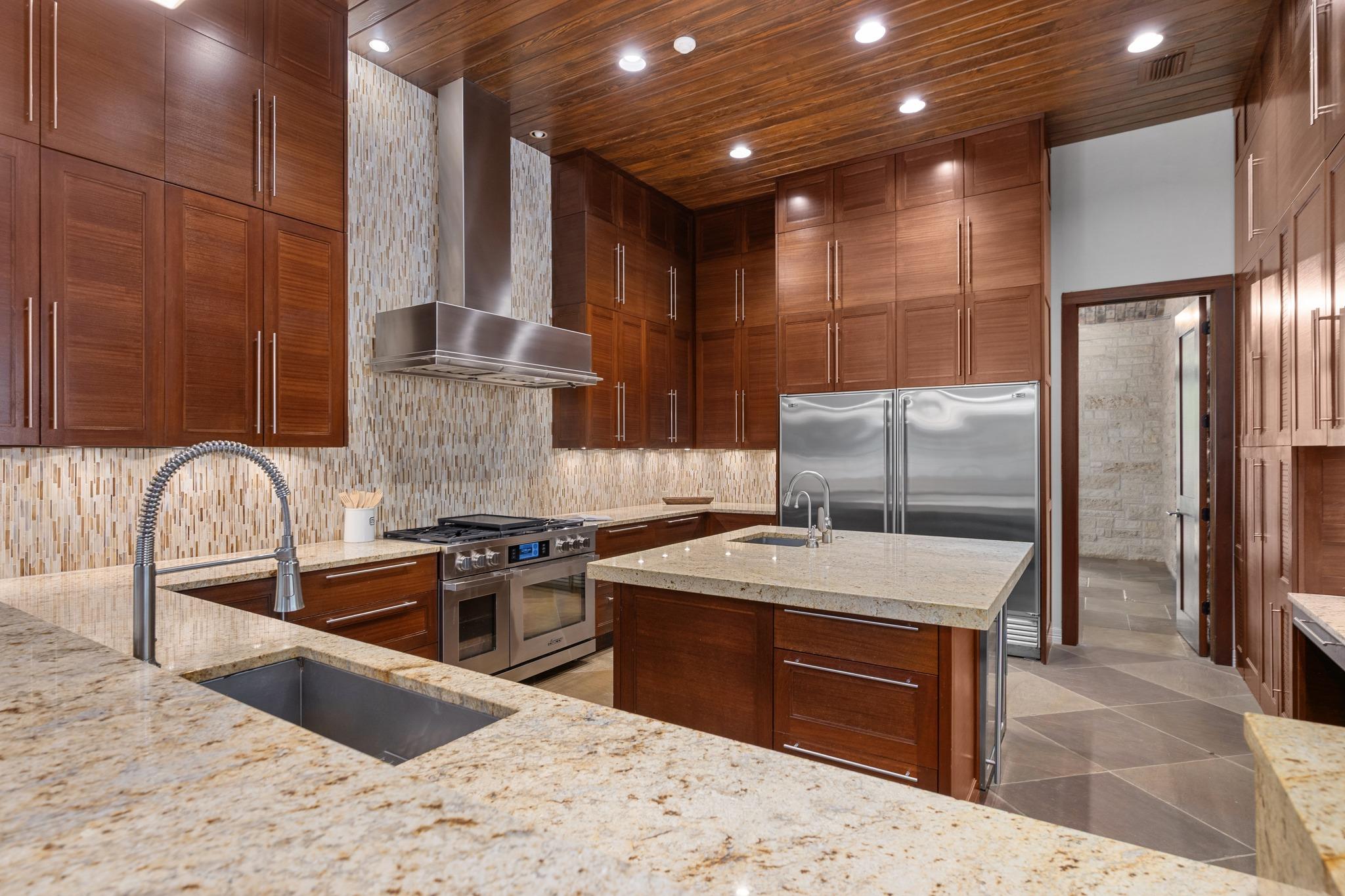 3407 Woodcutters WAY