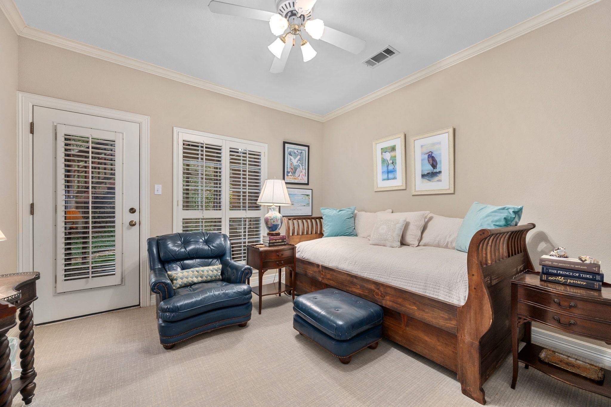 2716 Hillview Green LN