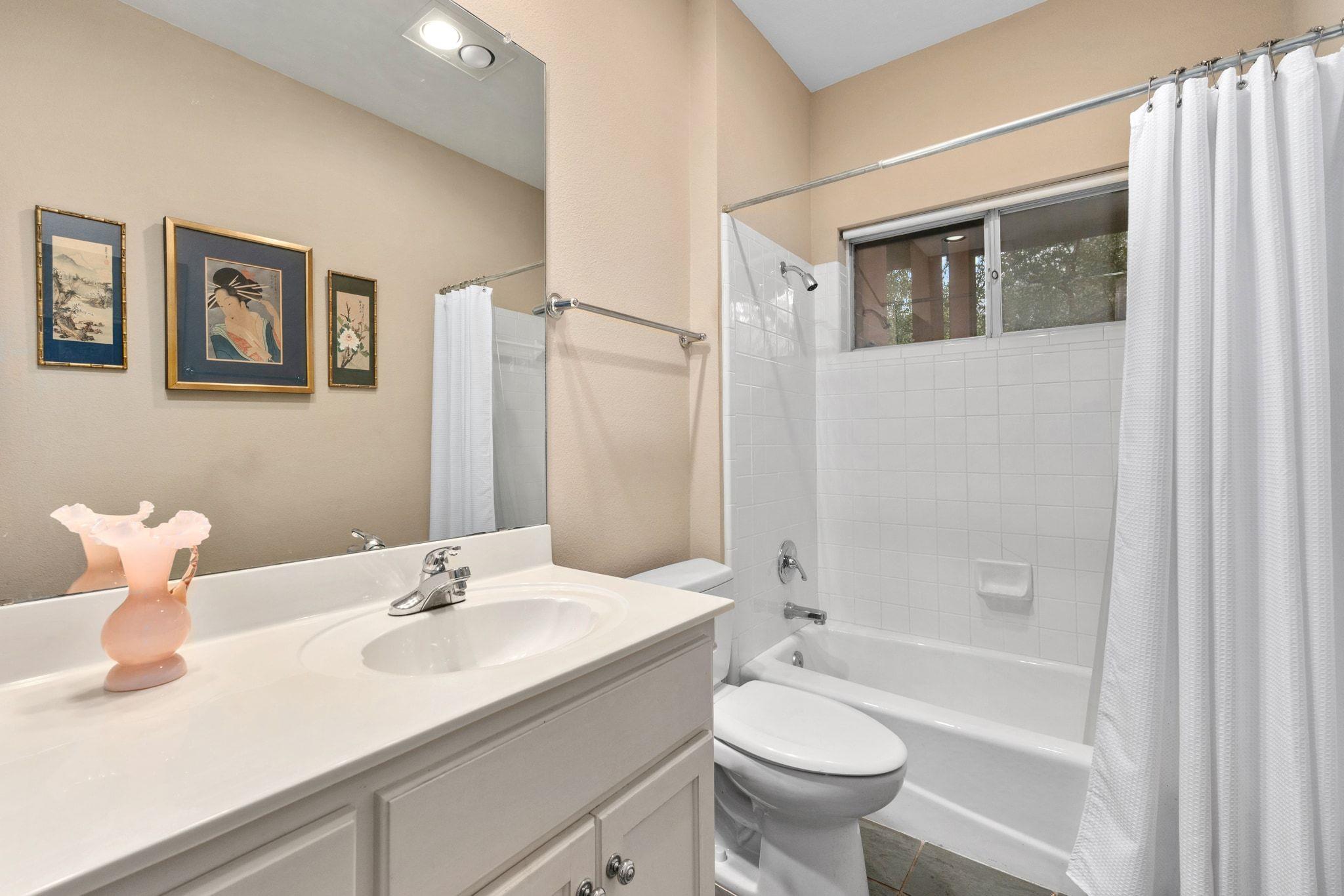 2716 Hillview Green LN