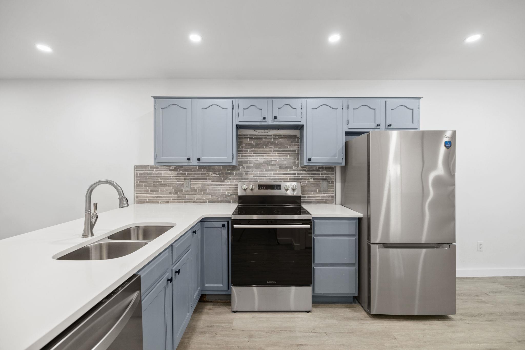 7211 Lakewood DR # C111