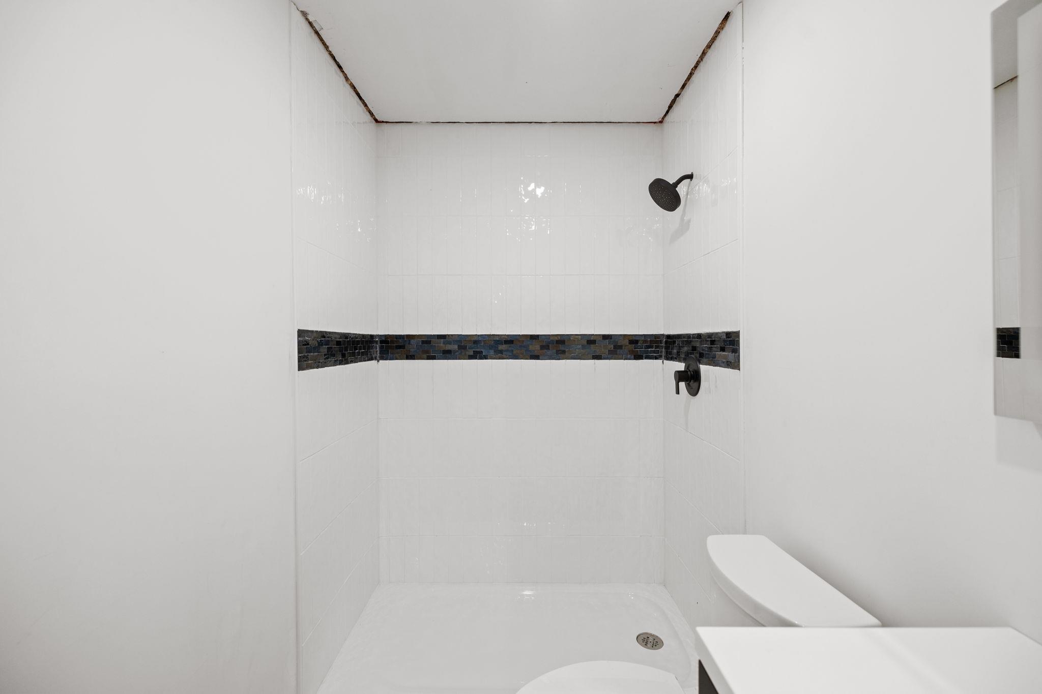 7211 Lakewood DR # C111