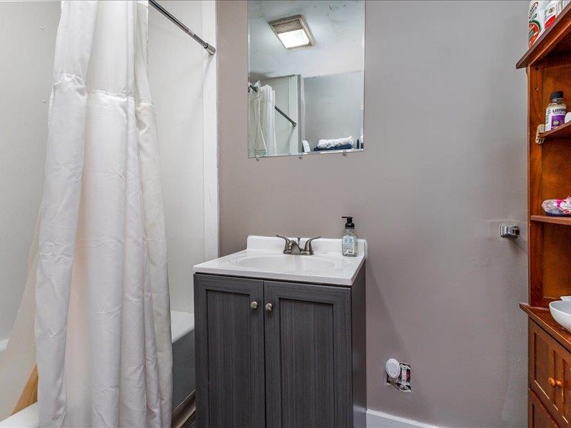 1358 Thomas Place
